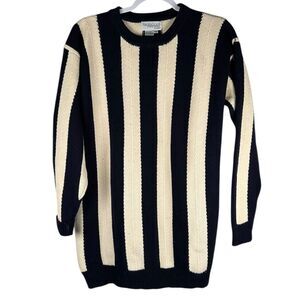 Nordstrom Vintage Navy Cream Lambs Wool Crewneck Striped Sweater Women’s Medium